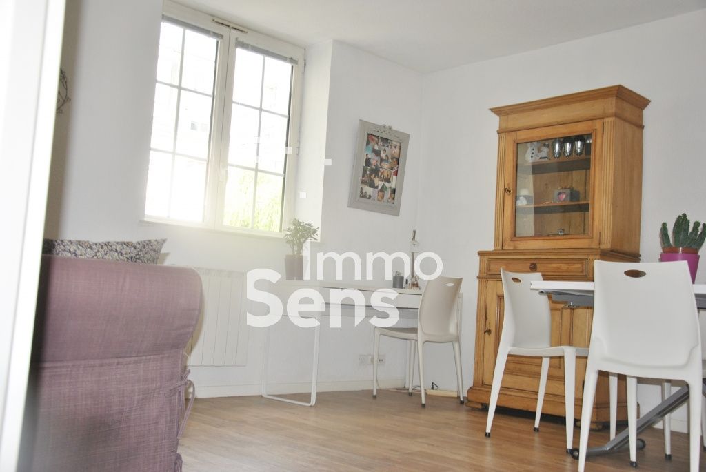 Location appartement T2  Lille RÃ©publique / Saint Michel