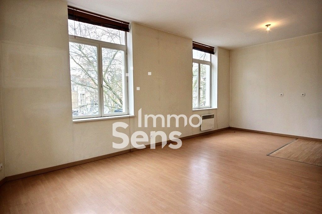 Location appartement T1  Lille RÃ©publique / Saint Michel